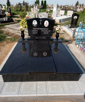 Памятник двойной 117